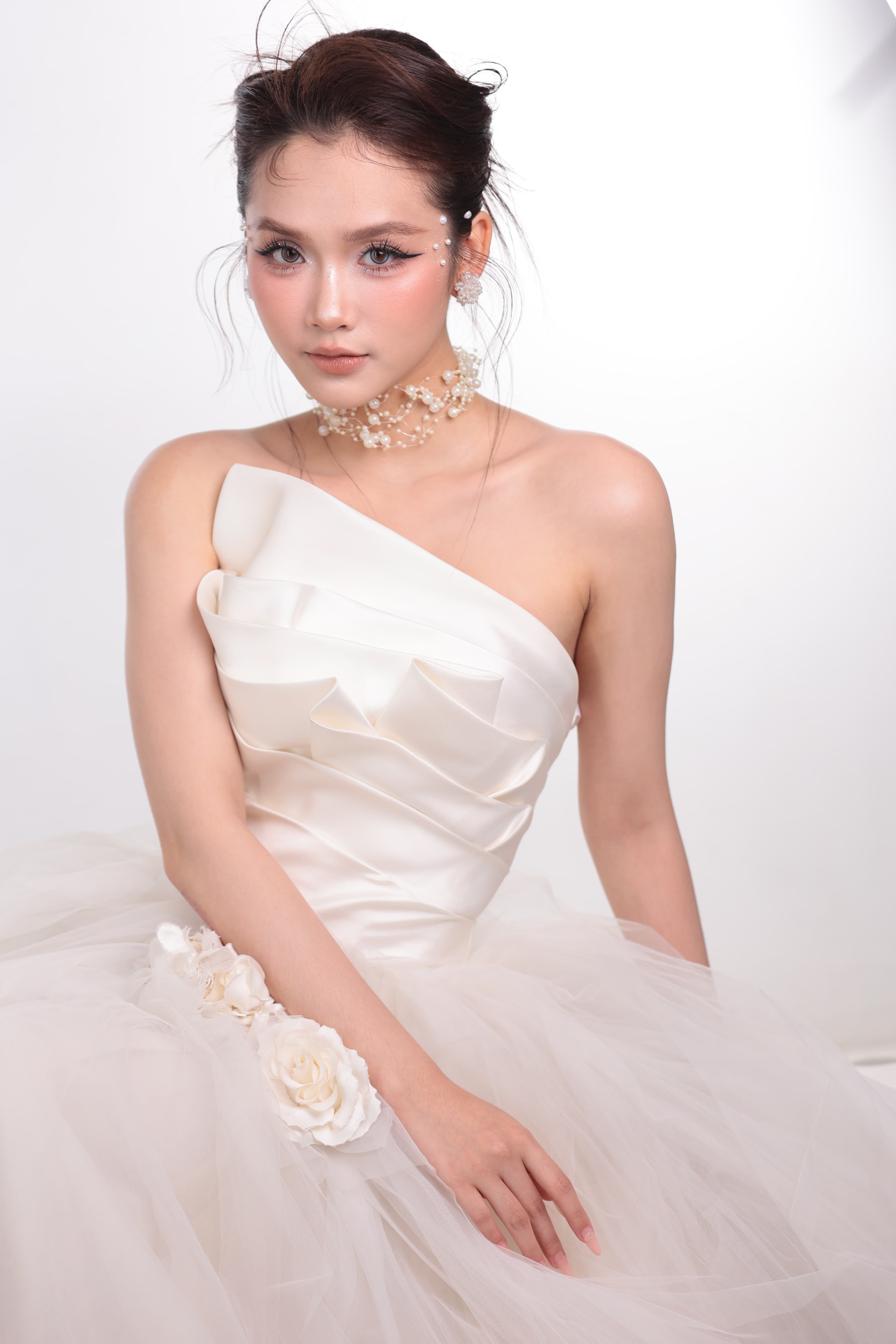 Pearl bridal portrait