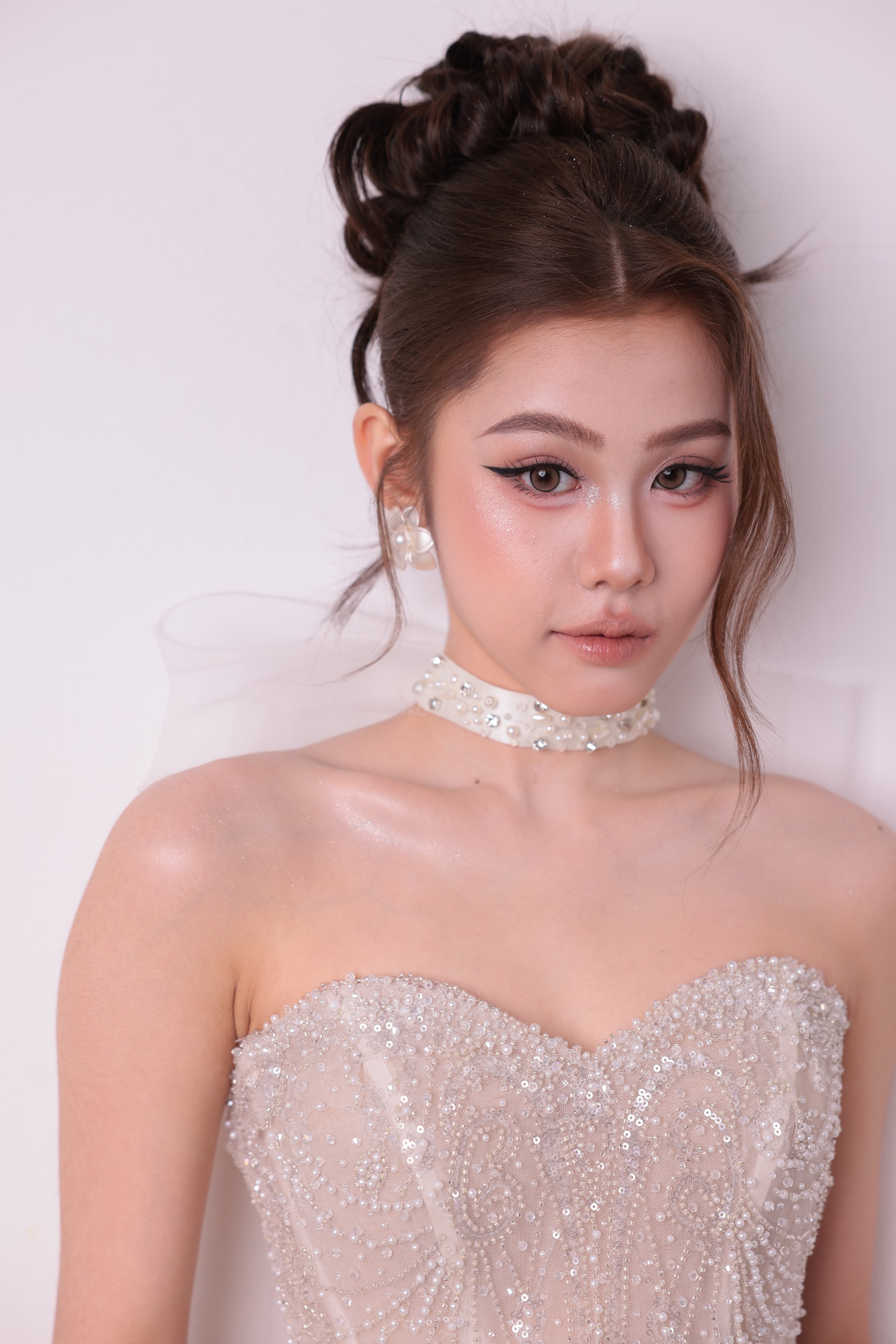 Sparkle bridal portrait